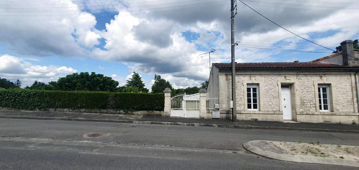 Maison à COGNAC