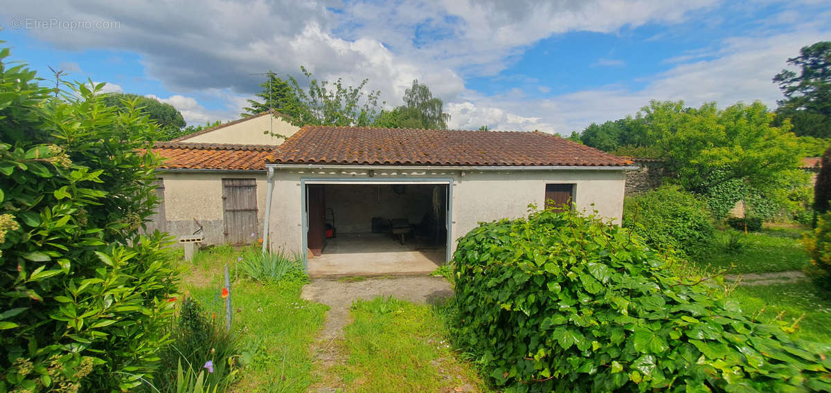 Maison à COGNAC