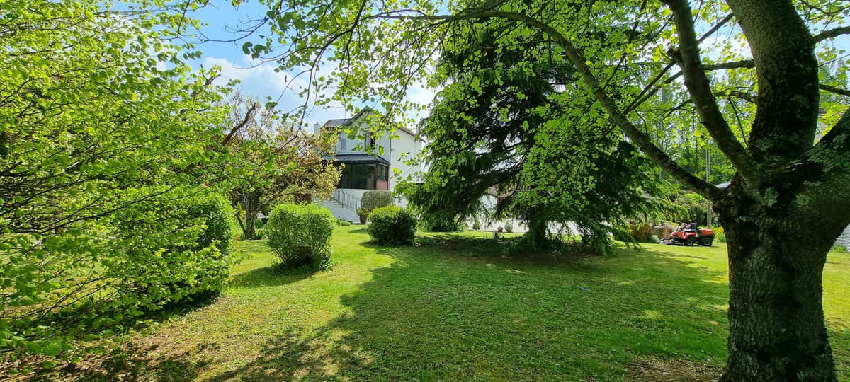 Maison à PONT-SUR-YONNE