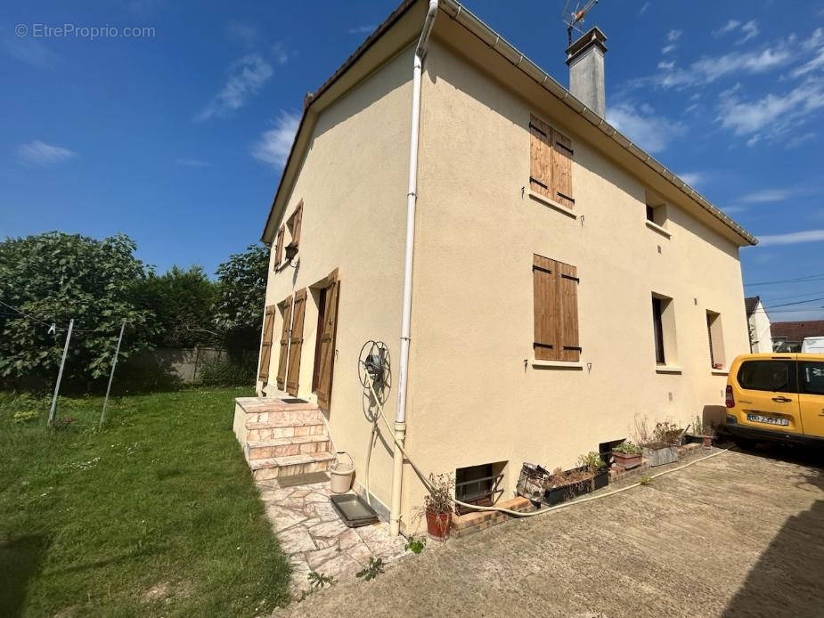 Maison à VILLIERS-LE-BEL