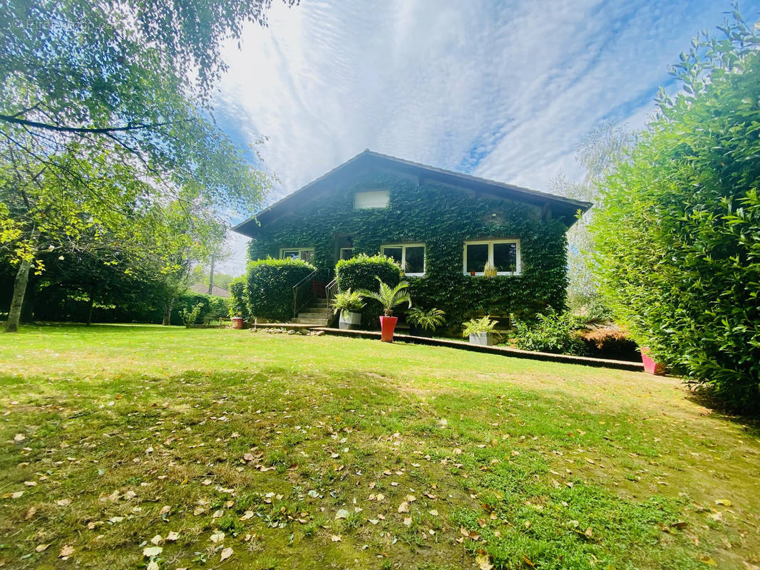 Maison à CHAMPAGNEY