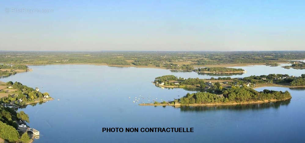 Terrain à PLOUHINEC