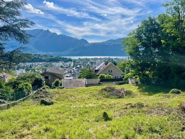 Terrain à AIX-LES-BAINS