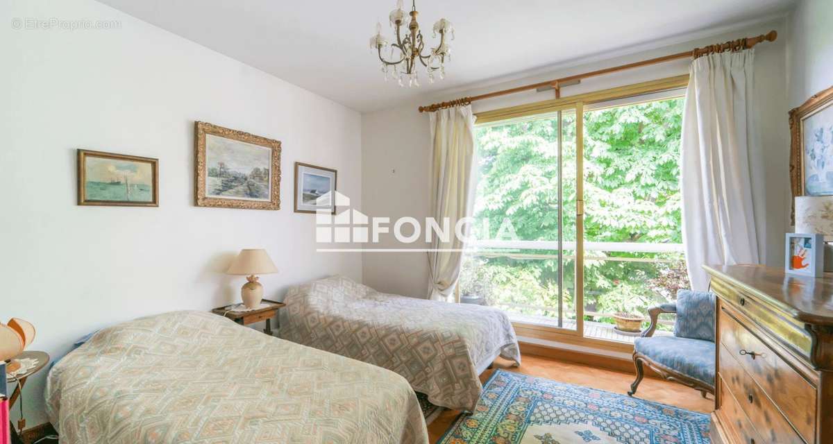 Appartement à ENGHIEN-LES-BAINS