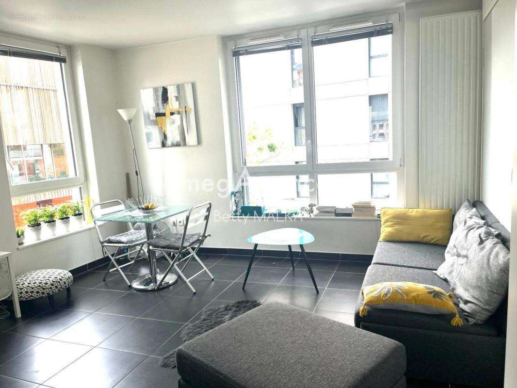 Appartement à COLOMBES