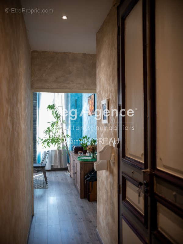 Appartement à MARSEILLE-5E