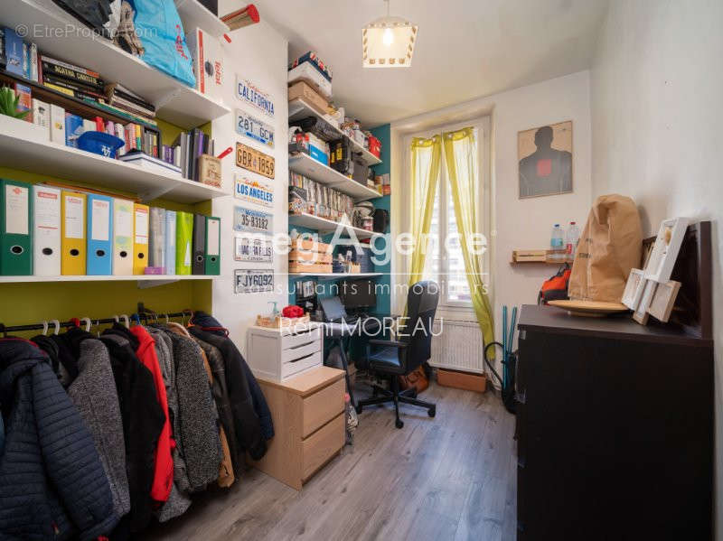 Appartement à MARSEILLE-5E