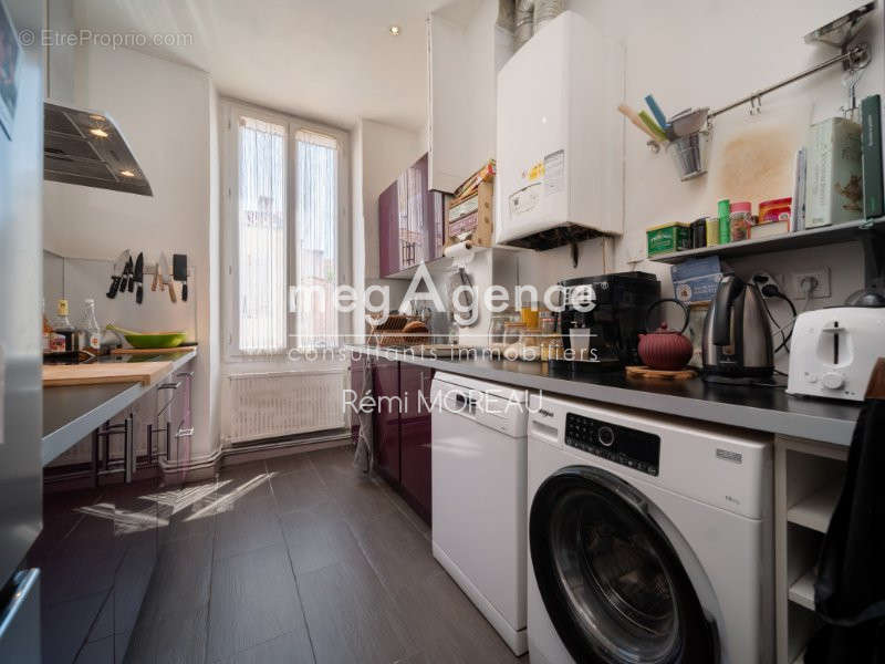 Appartement à MARSEILLE-5E