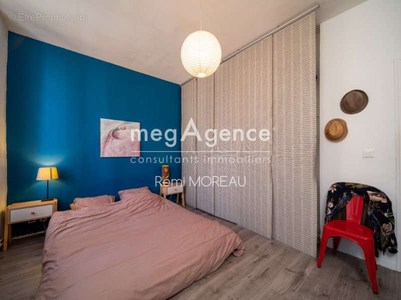 Appartement à MARSEILLE-5E