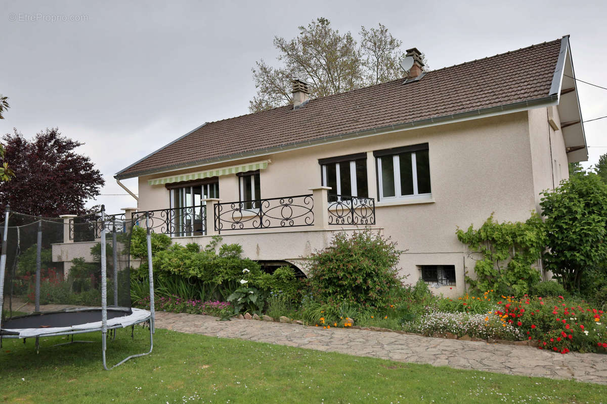 Maison à OYTIER-SAINT-OBLAS