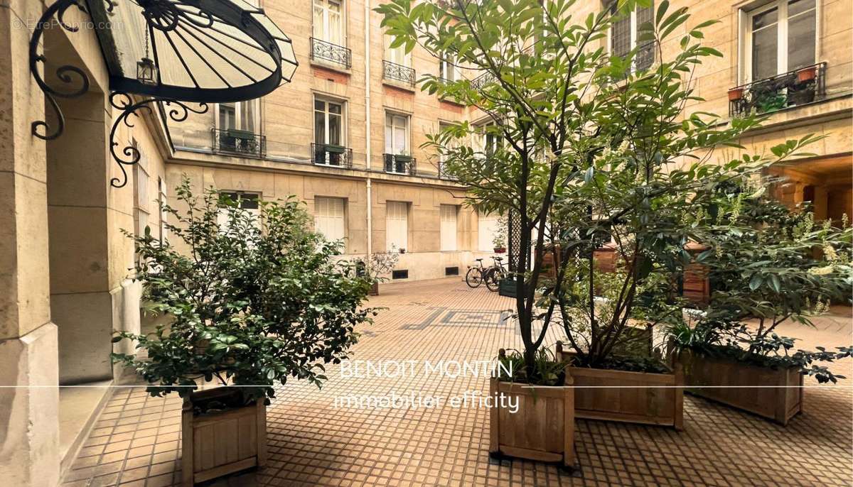 Appartement à PARIS-6E