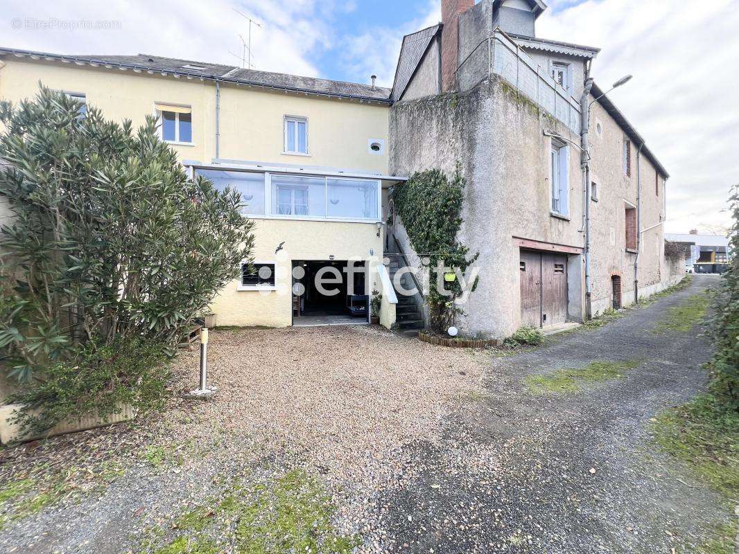 Maison à LA MEMBROLLE-SUR-CHOISILLE