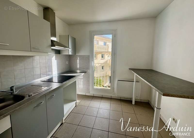 Appartement à FLEURY-LES-AUBRAIS