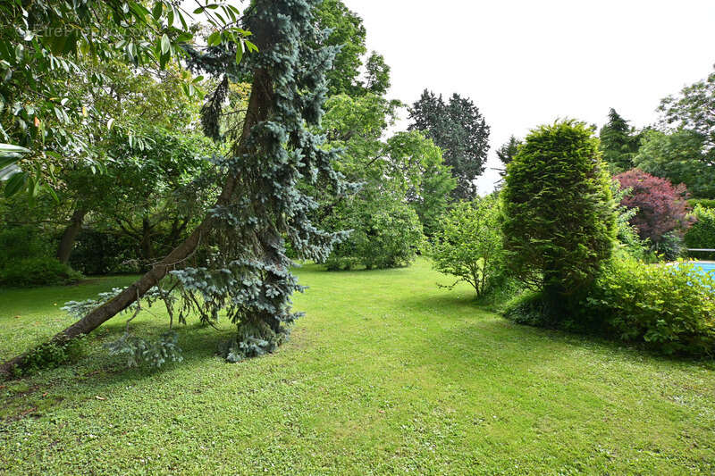 Maison à VAUX-SUR-SEINE