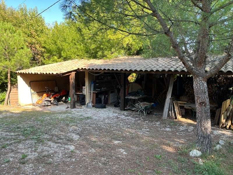 Maison à MONTELIMAR