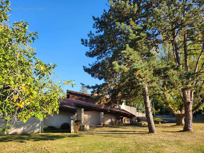 Maison à SAINTE-LIVRADE-SUR-LOT