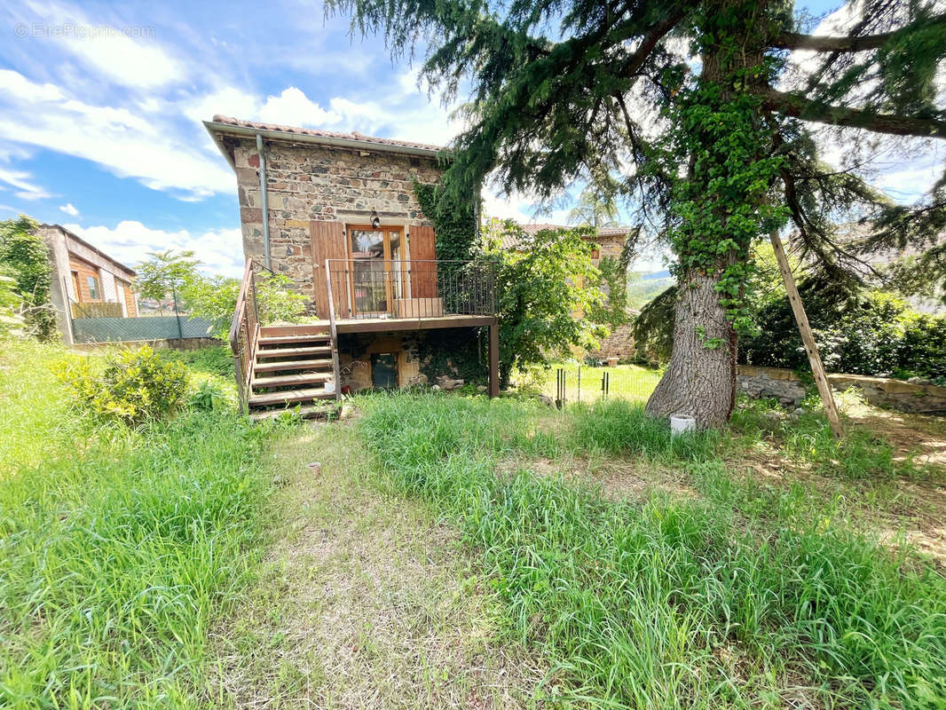 Maison à SAVIGNY