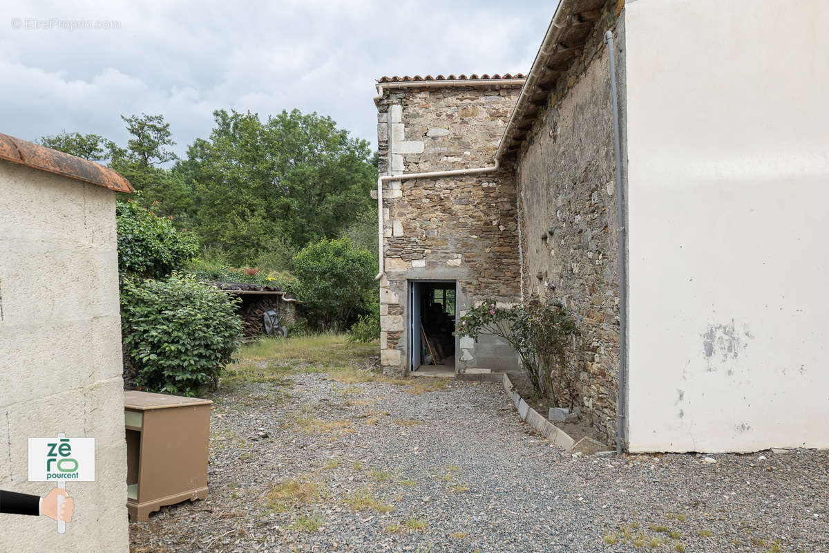 Maison à MAREUIL-SUR-LAY-DISSAIS