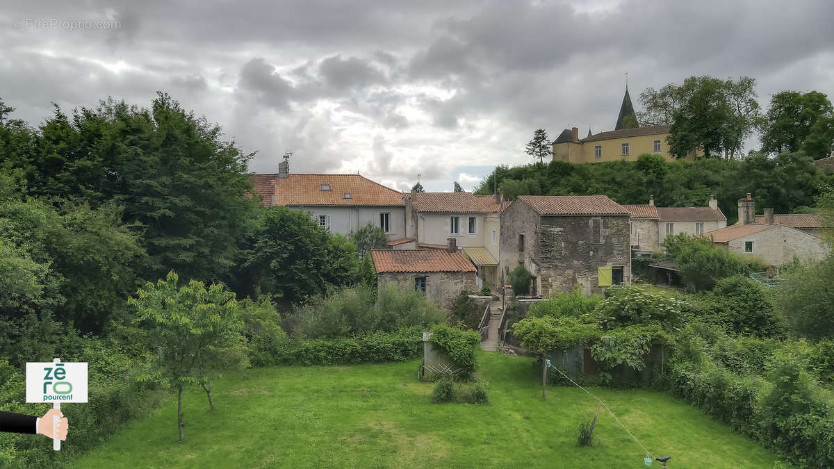 Maison à MAREUIL-SUR-LAY-DISSAIS