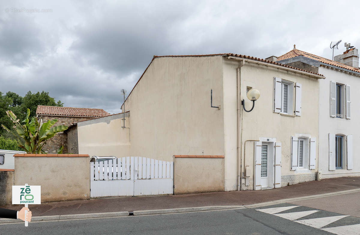 Maison à MAREUIL-SUR-LAY-DISSAIS