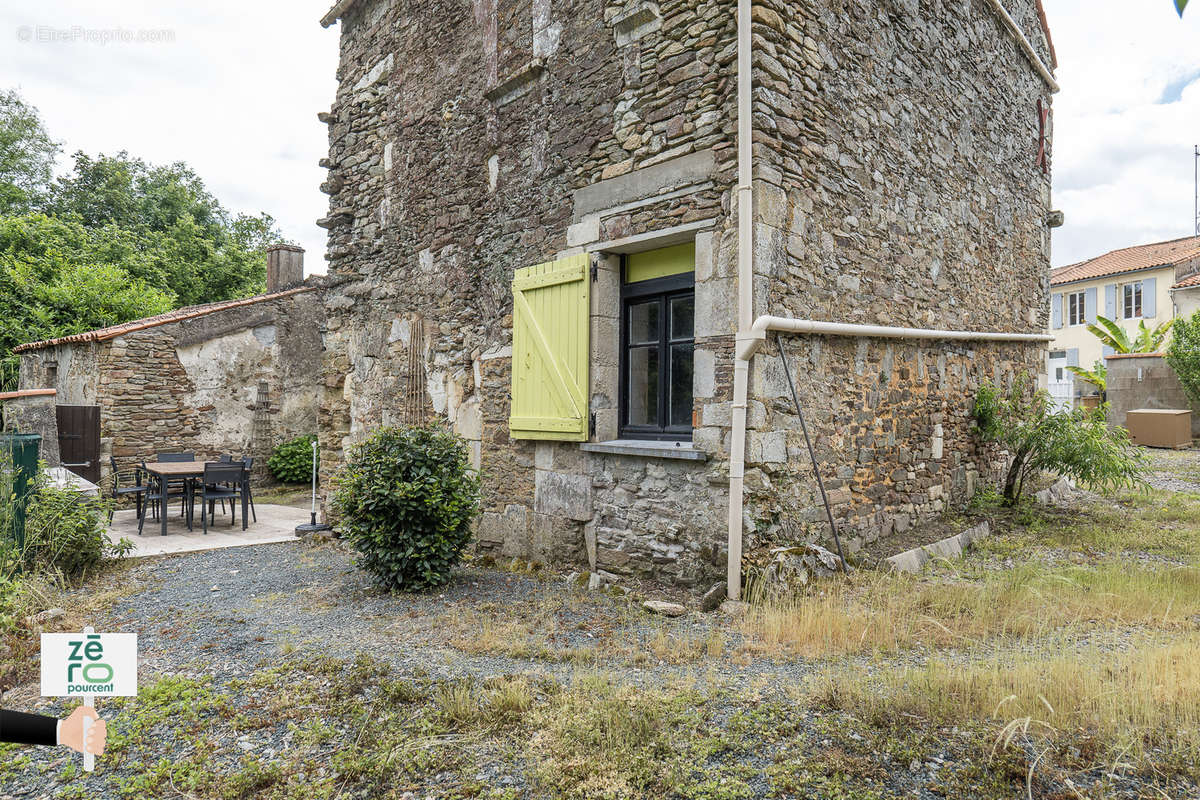 Maison à MAREUIL-SUR-LAY-DISSAIS