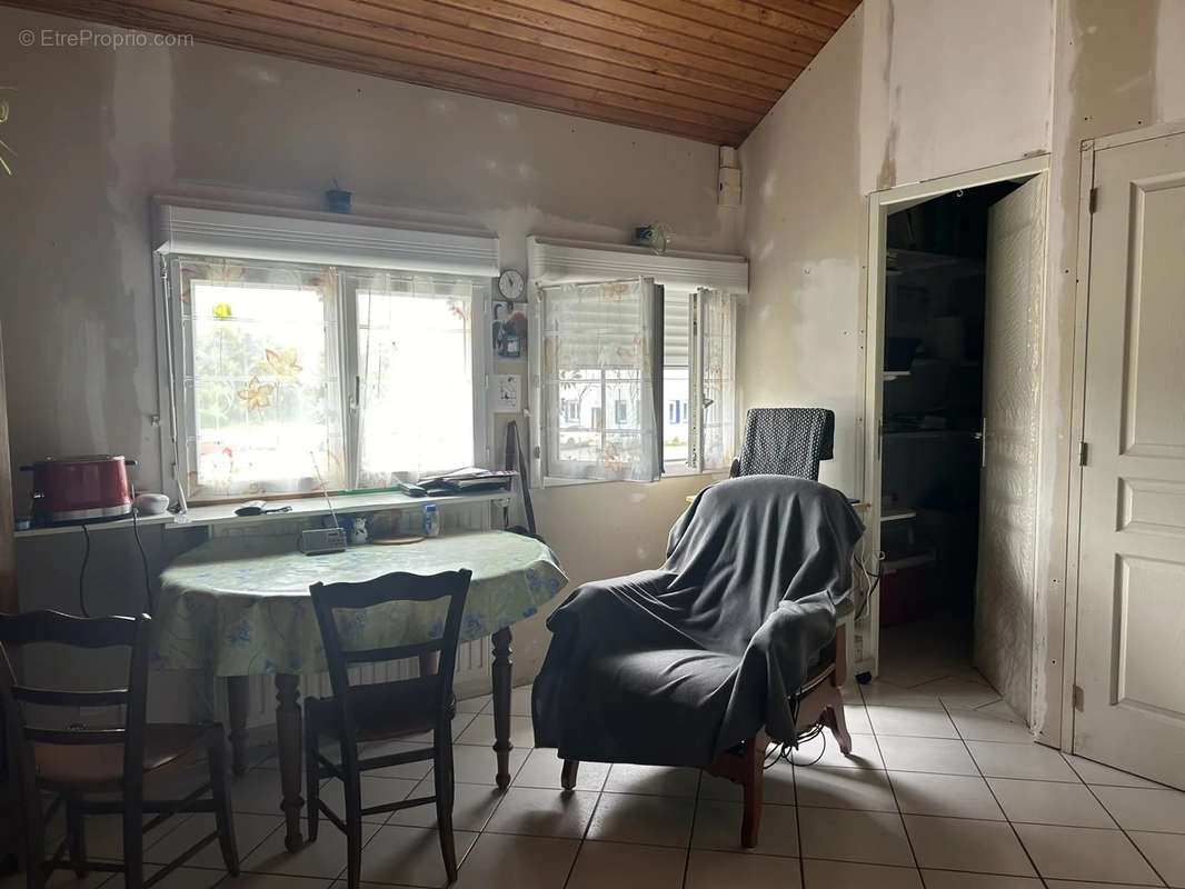 Appartement à MAZIERES-EN-GATINE