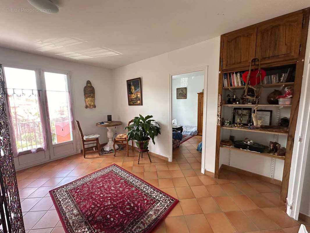 Appartement à MALIJAI