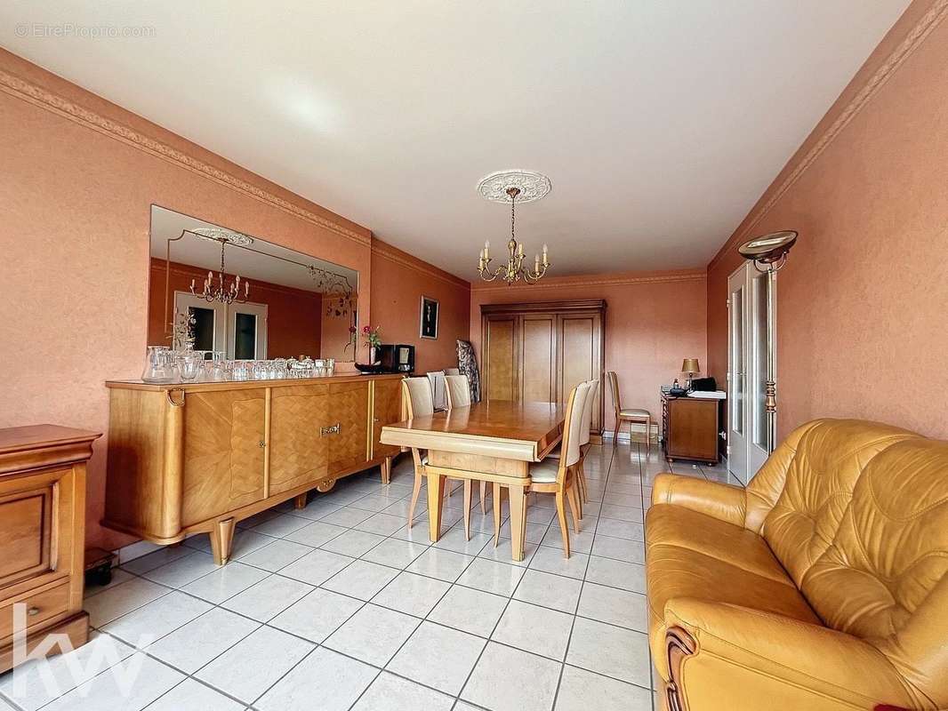 Appartement à LYON-8E