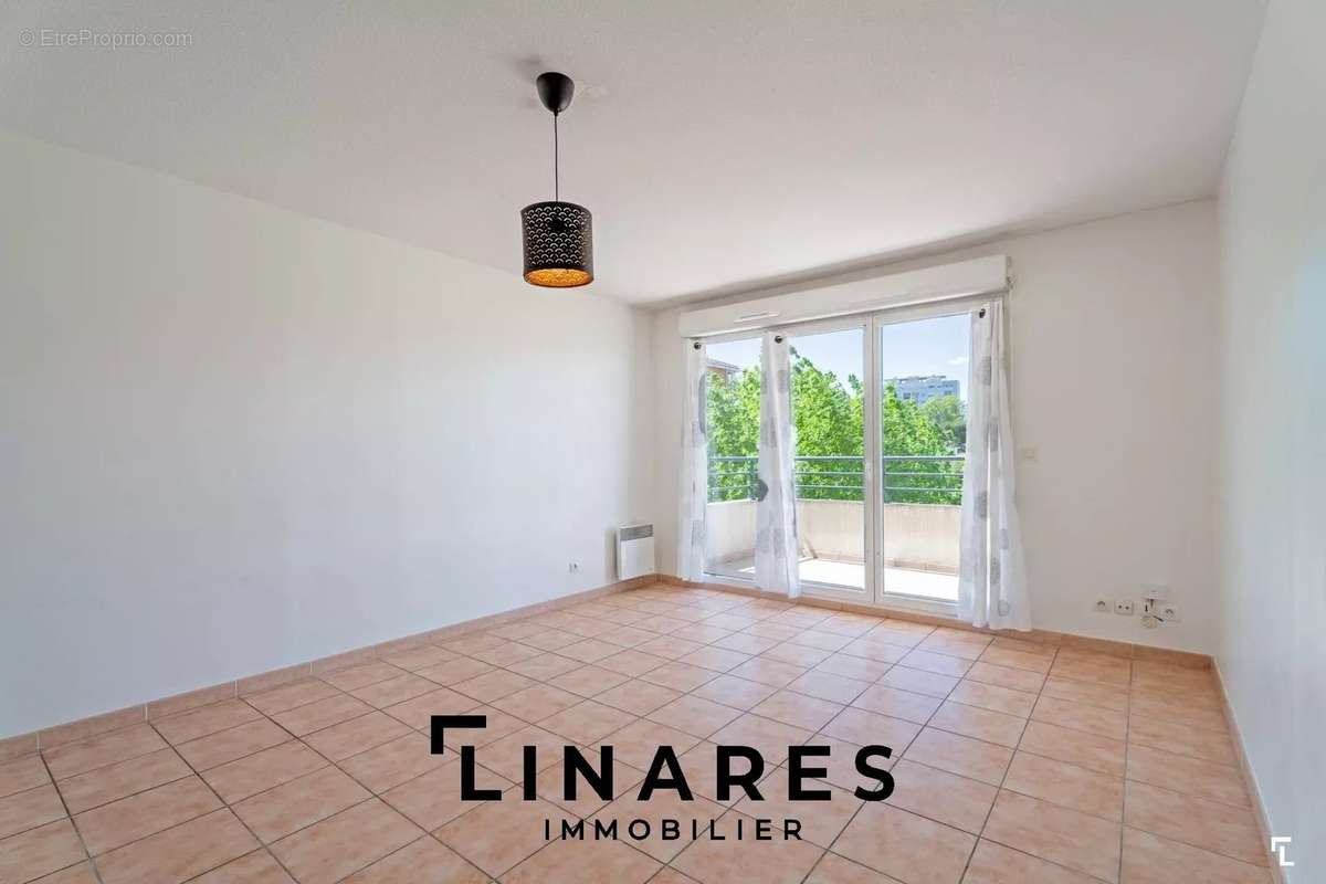 Appartement à MARSEILLE-11E