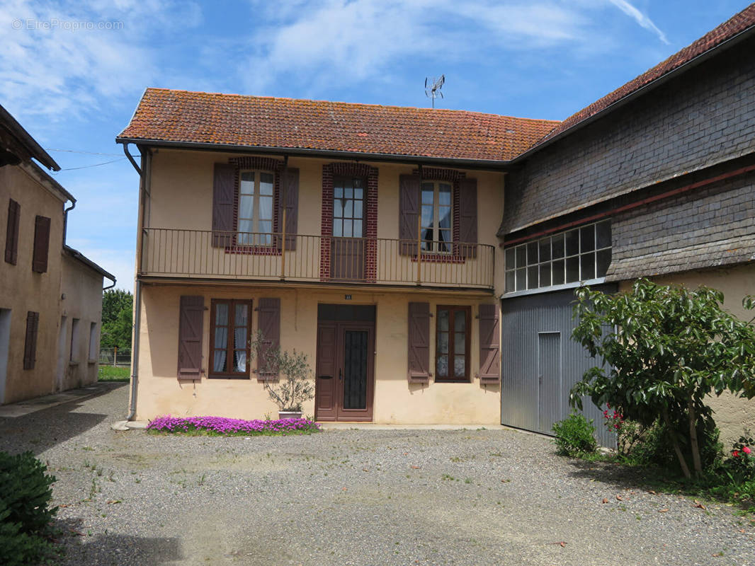 Maison à VIC-EN-BIGORRE