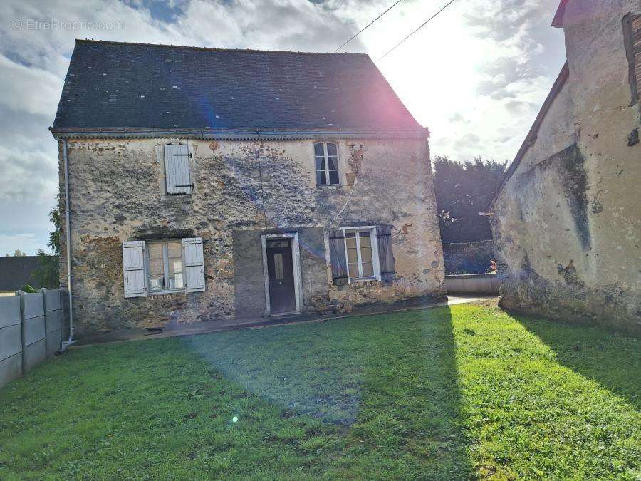 Maison à SAINT-LOUP-DU-DORAT