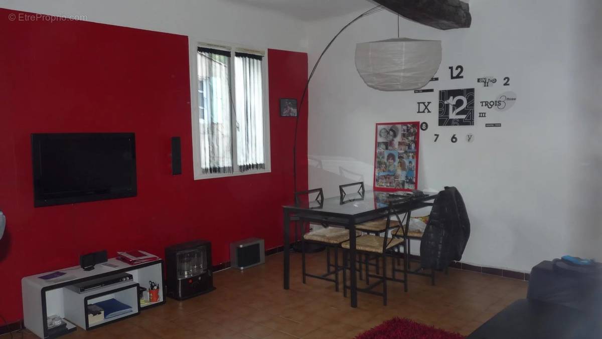 Appartement à ROQUEVAIRE