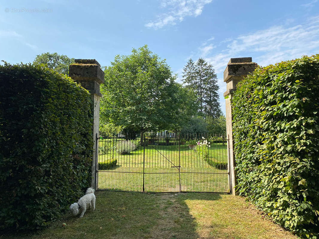 Maison à LIMANTON