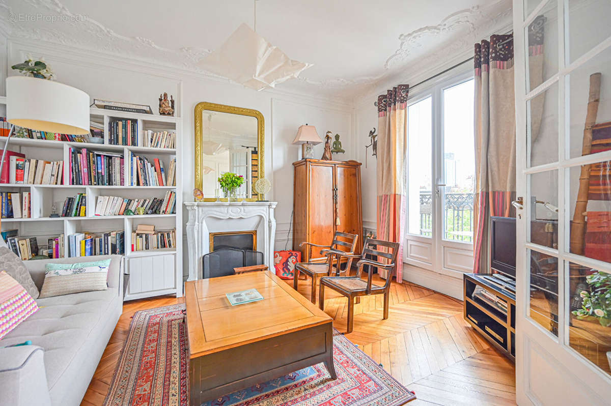 Appartement à PARIS-15E