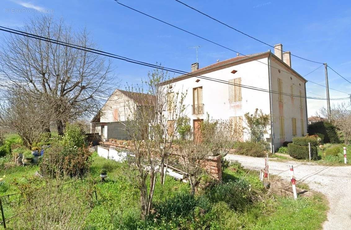 Maison à MOISSAC