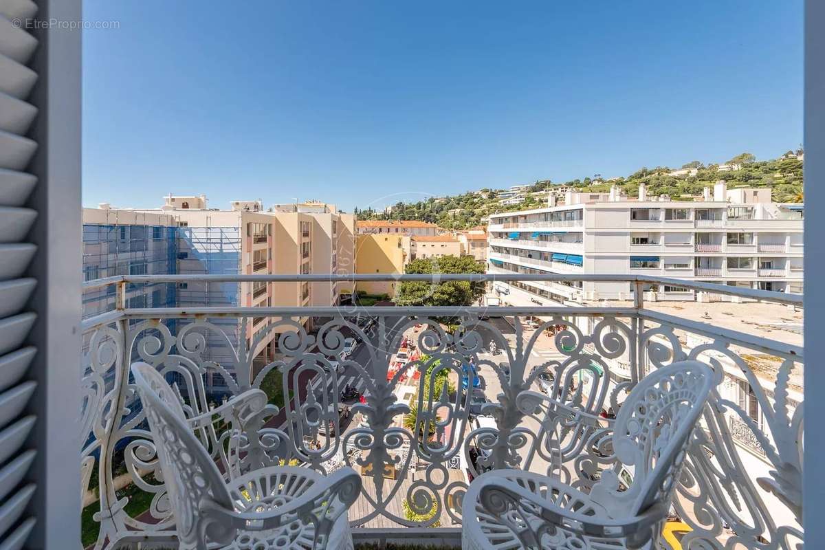 Appartement à BEAULIEU-SUR-MER