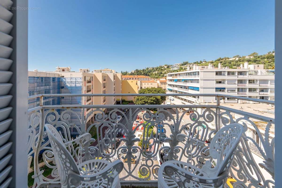 Appartement à BEAULIEU-SUR-MER