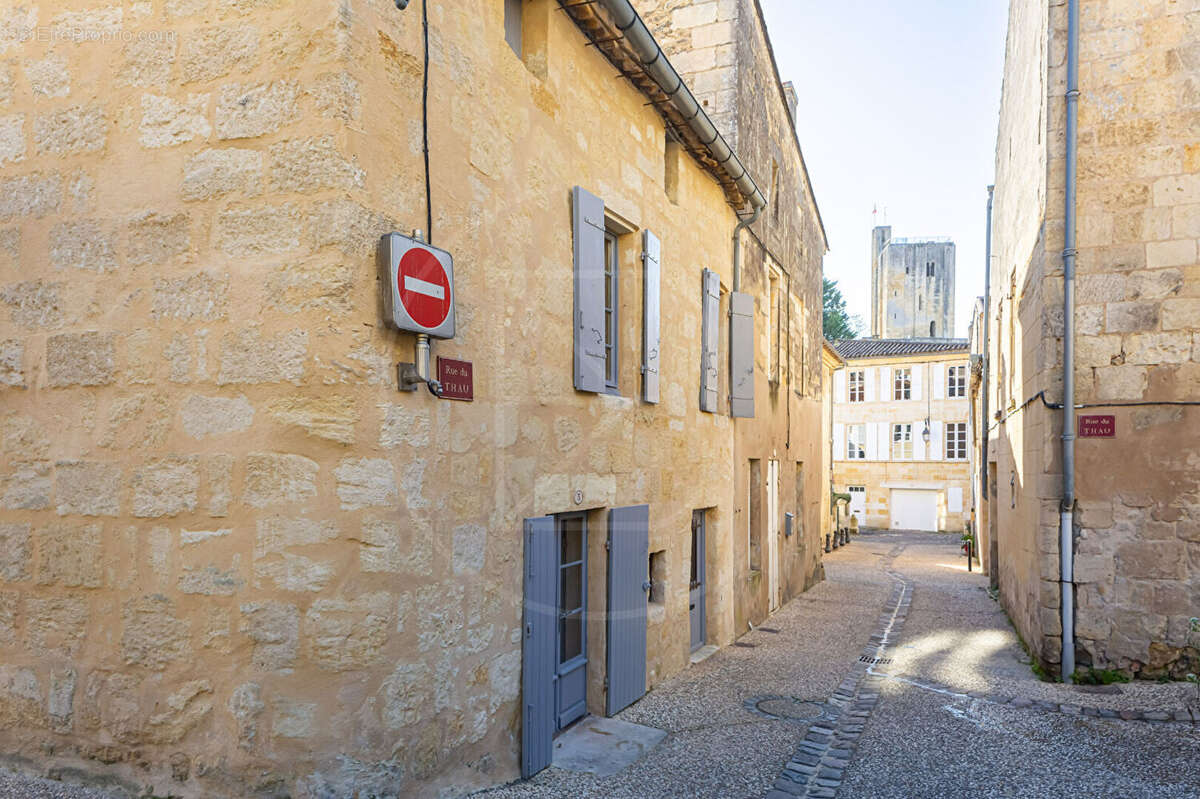 Maison à SAINT-EMILION