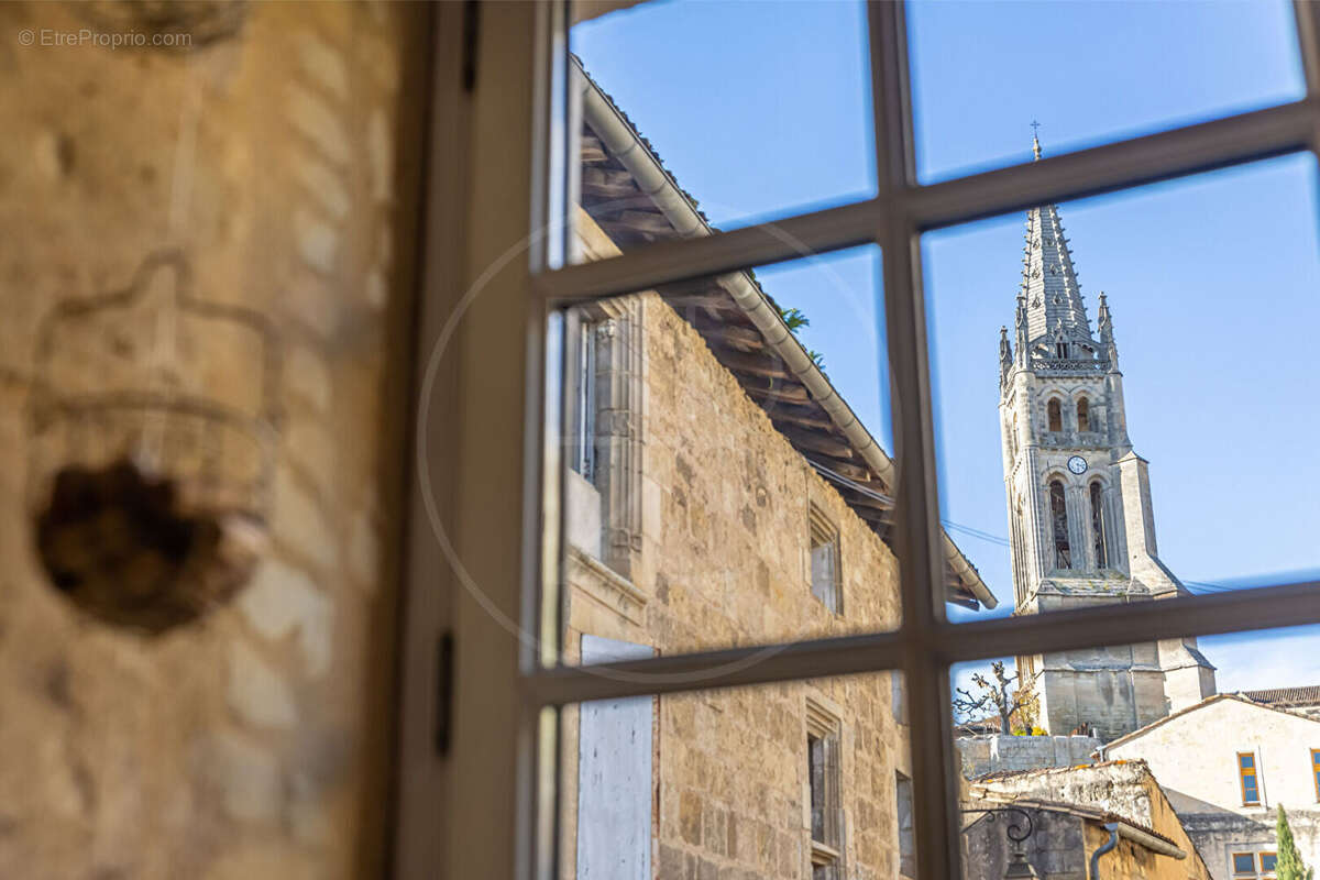 Maison à SAINT-EMILION