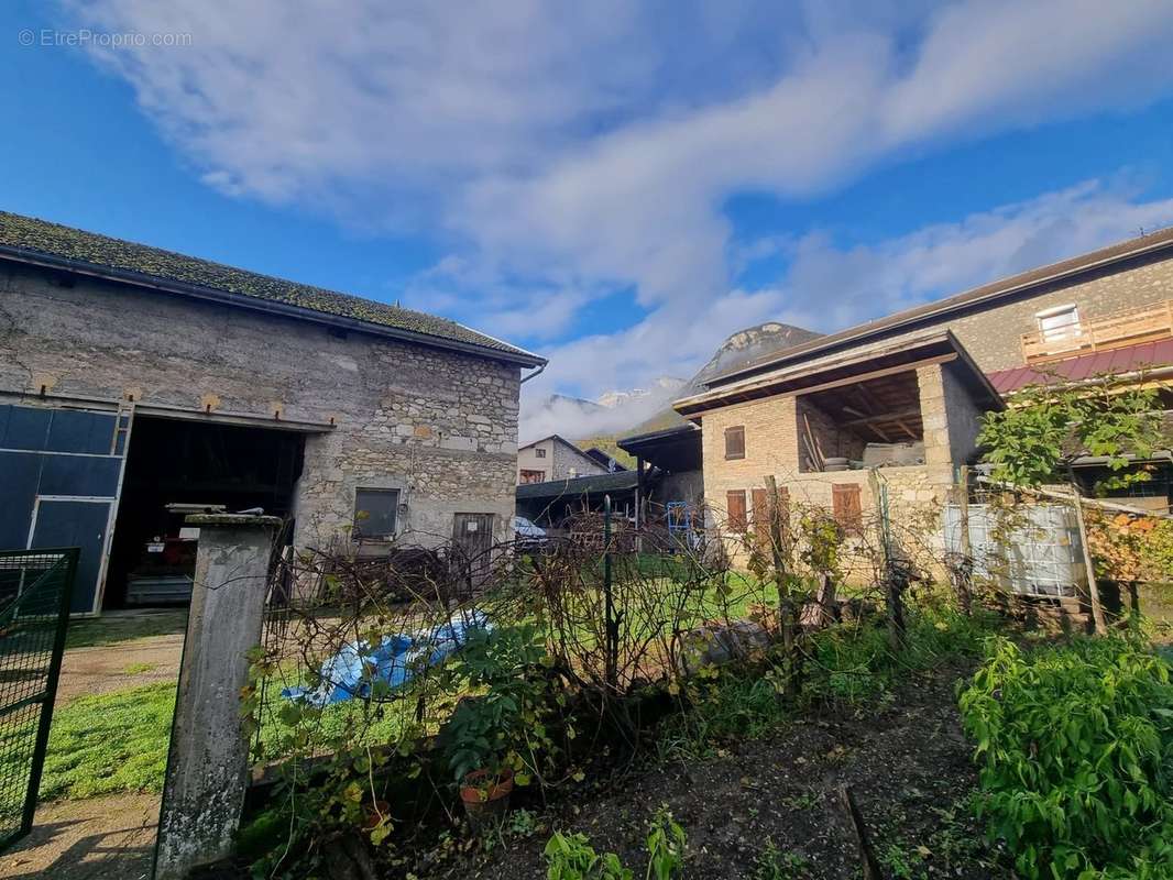 Maison à LA TERRASSE