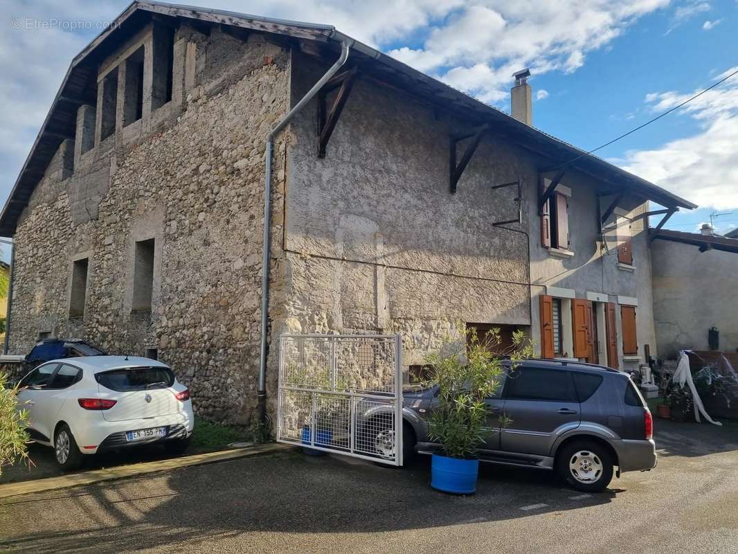 Maison à LA TERRASSE