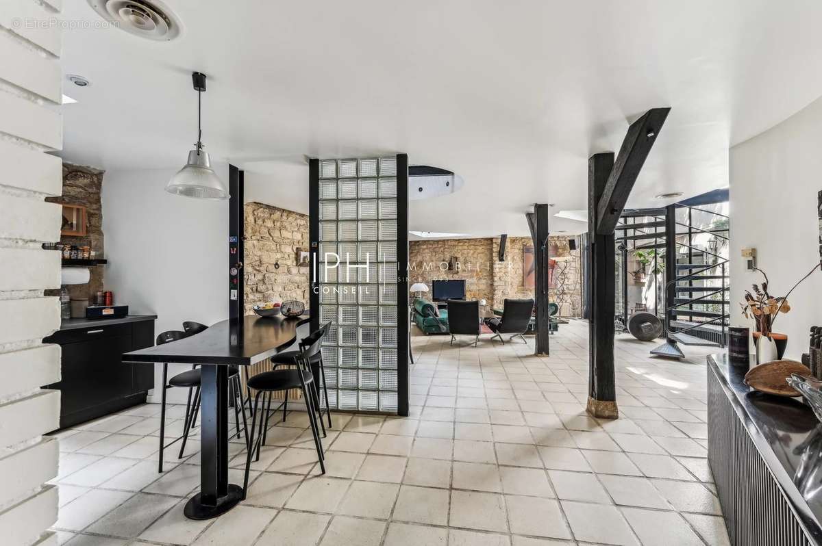 Appartement à PARIS-5E