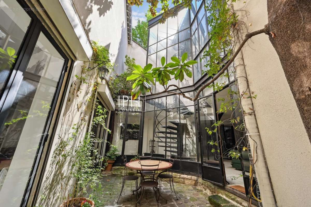 Appartement à PARIS-5E