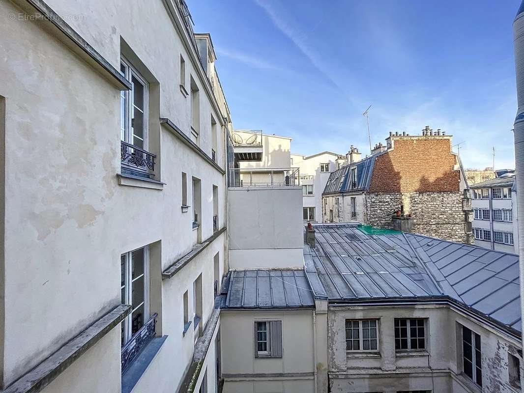 Appartement à PARIS-11E