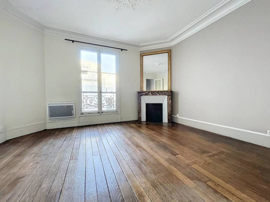 Appartement à PARIS-11E