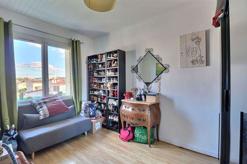 Appartement à MARSEILLE-12E