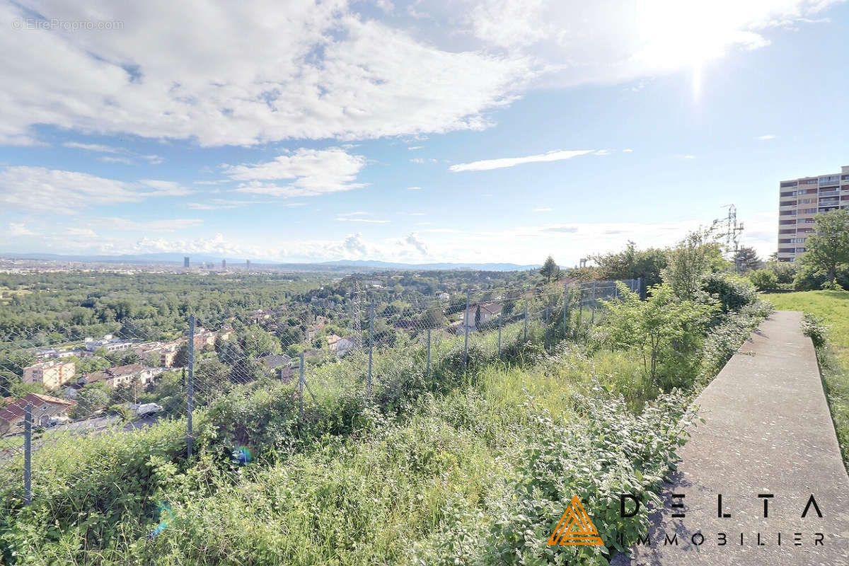 Appartement à RILLIEUX-LA-PAPE