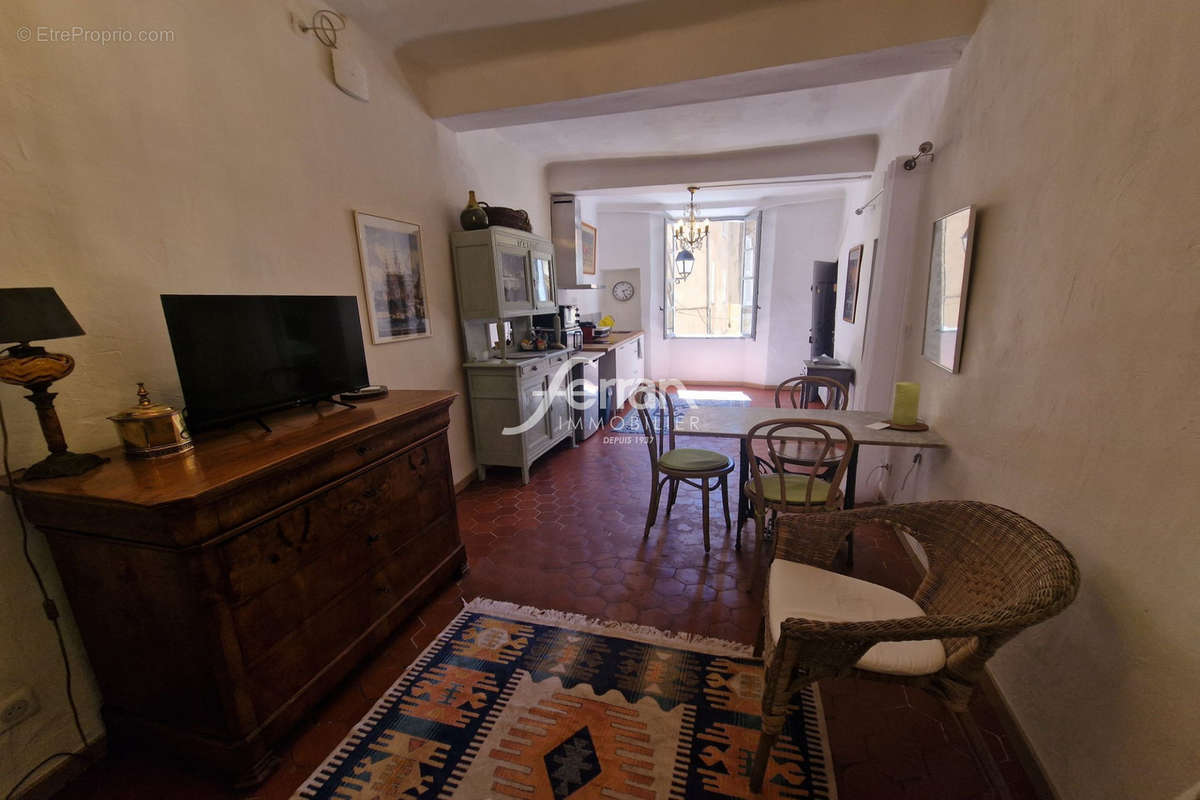 Appartement à AUPS