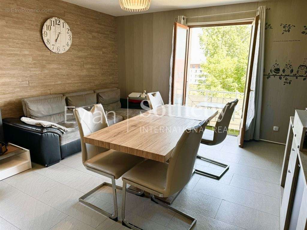 Appartement à EVIAN-LES-BAINS