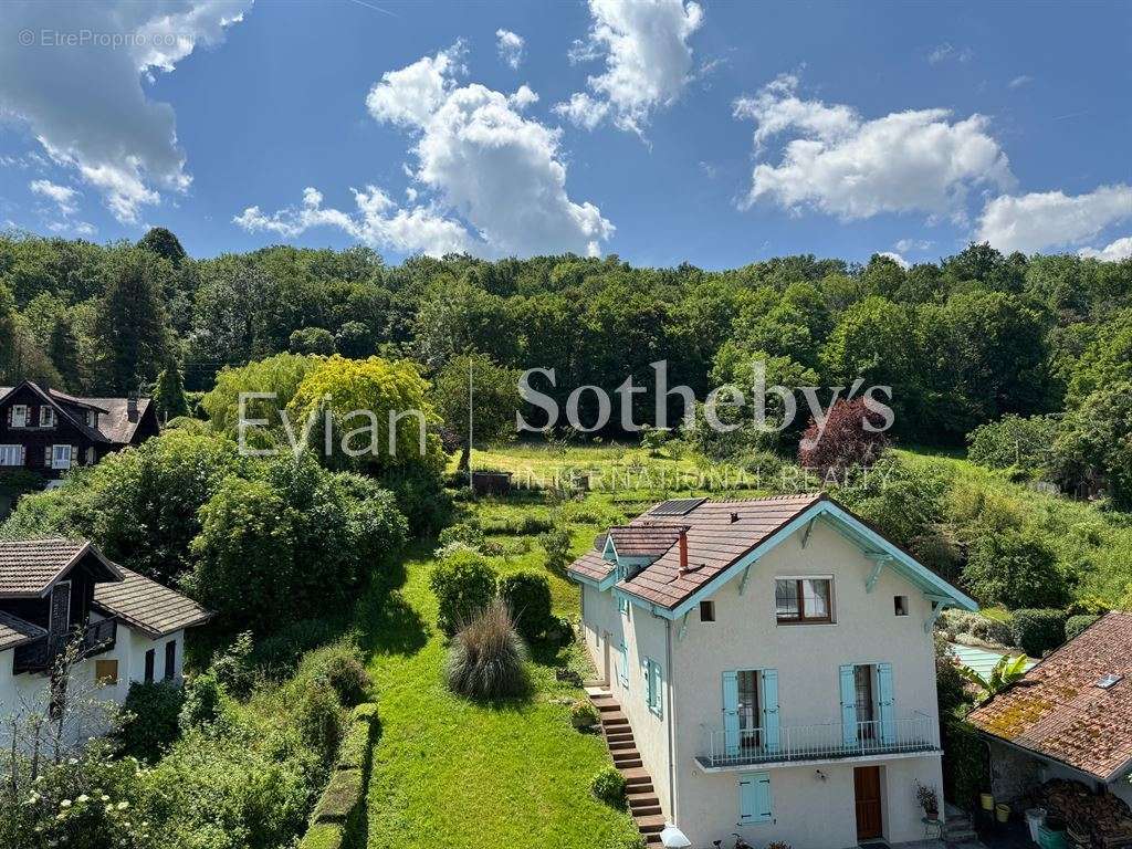 Appartement à EVIAN-LES-BAINS